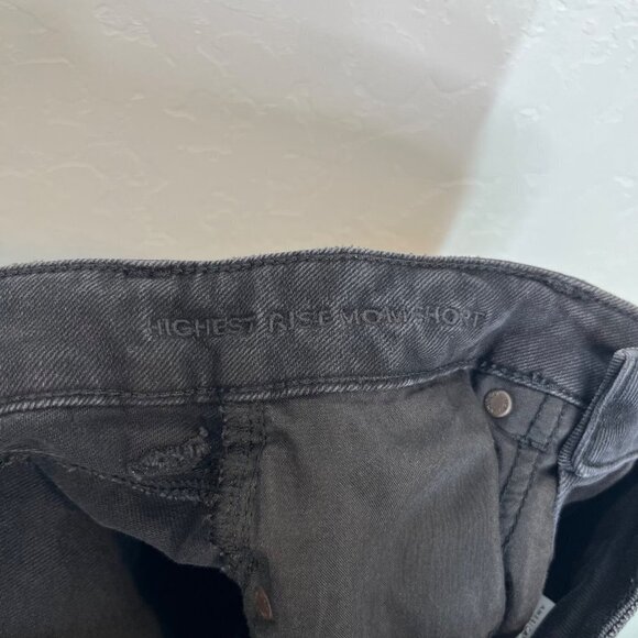 American Eagle faded Black Highest Rise mom short Size 2 Distressed ripped - Picture 8 of 9